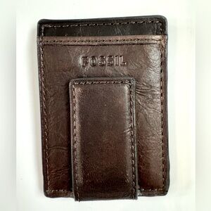 NWOT Fossil Leather Magnetic Card Holder Wallet with Money Clip